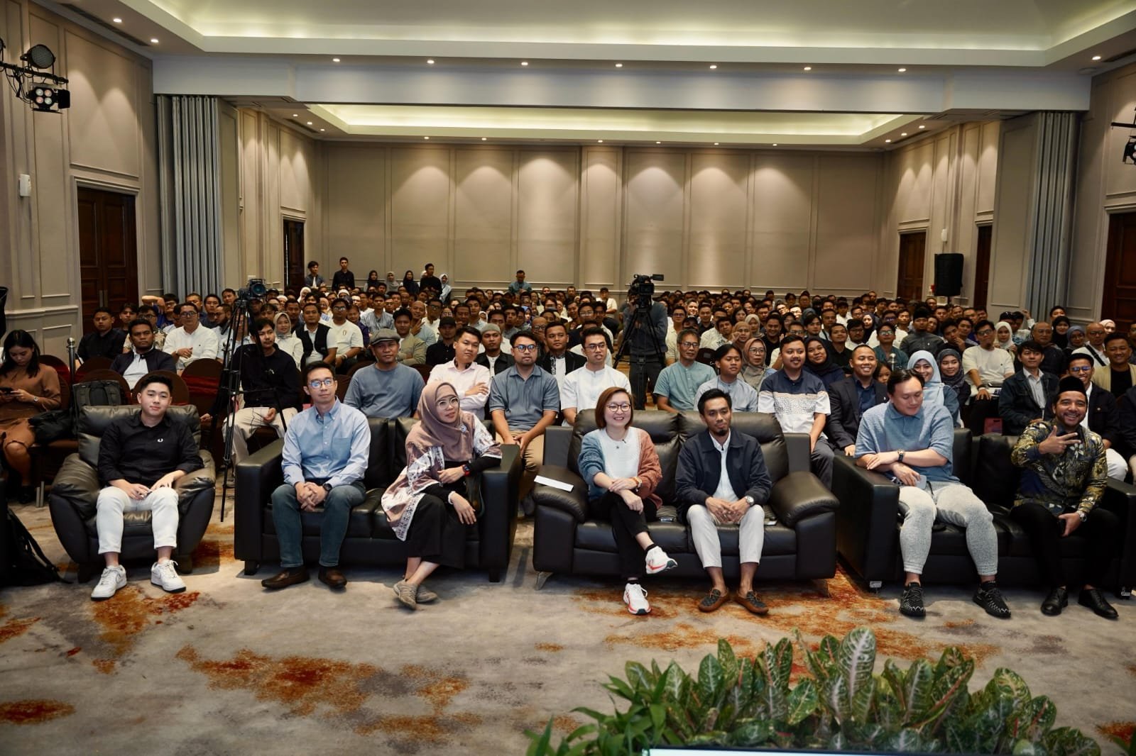 Wamenekraf: Dengan Mahir Digital Dapat Meningkatkan Literasi Digital pada Ramadan 3 pul 286