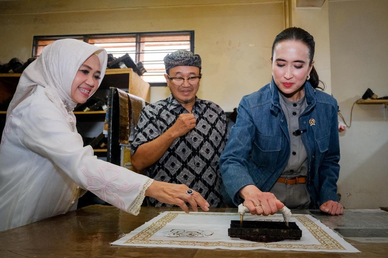 Menteri Pariwisata Apresiasi "Rumah Batik Komar" Sebagai Destinasi Unggulan Kota Bandung 3 pul 365