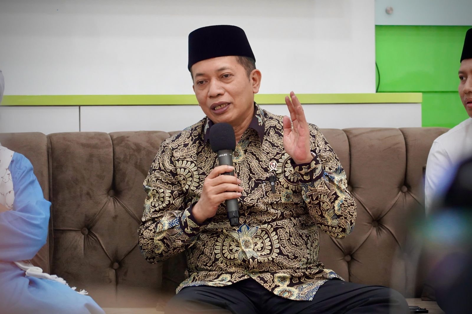 Kemenkop Siap Kembangkan Ekonomi Syariah Melalui Koperasi 2 pul 427