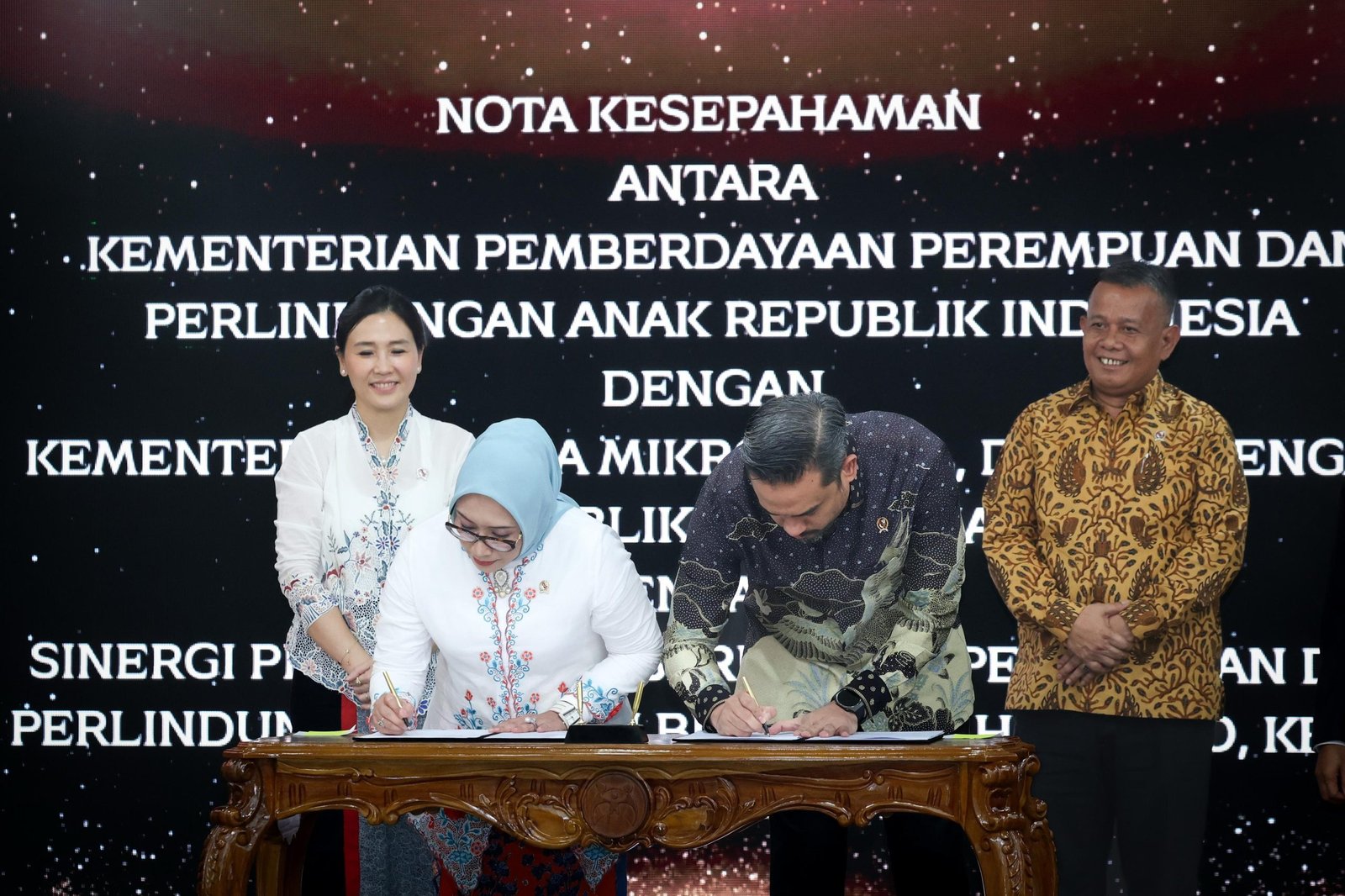 Gandeng KemenPPPA, Menteri Maman Tegaskan Komitmen Majukan UMKM Perempuan 1 IMG 20250421 WA0142 scaled