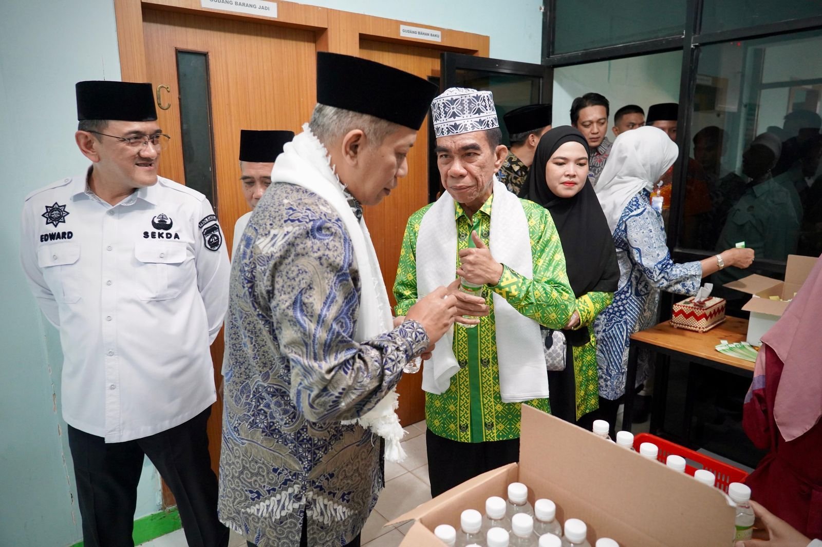 Kemenkop Dukung Pengembangan Ekonomi Umat di Pesantren Melalui Percepatan Pembentukan Kopdeskel Merah Putih 2 pul 15