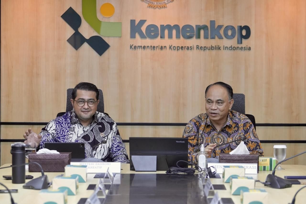 Kemenkop dan Kementerian Ekraf Jajaki Kerja Sama untuk Pengembangan Ekonomi Kreatif Berbasis Koperasi 2 pul 19
