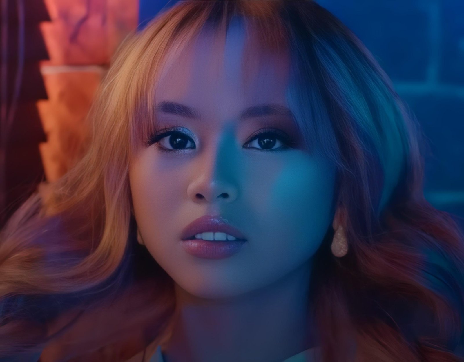Meysha Gobel Luncurkan "Situationship" Dengan Gaya RnB Inggris Indonesia 2 IMG 20250504 WA0052