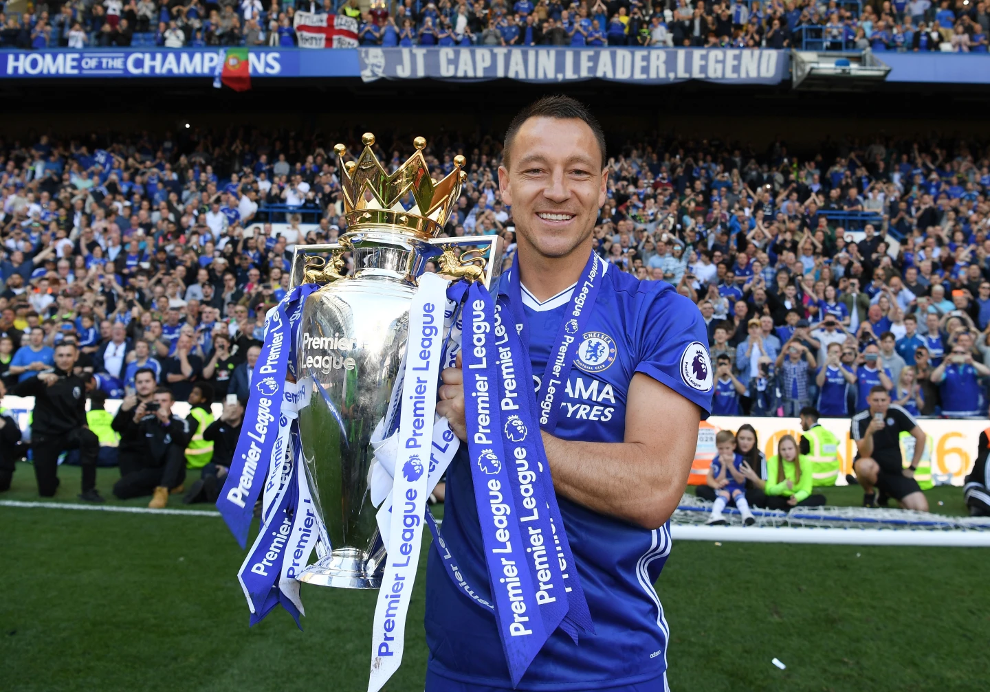Momen Kontroversial Perpisahan John Terry di Chelsea: Dapat Penghormatan di Menit ke-26, Dituding Memalukan 1 pul 31