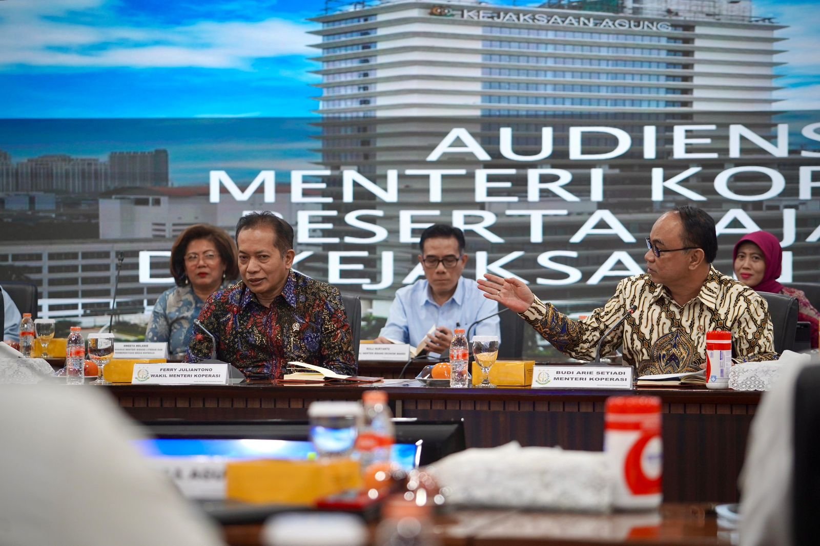 Koperasi Desa/Kelurahan Merah Putih Harus Kredibel, Menkop Gandeng Kejagung untuk Pendampingan Hukum dan Mitigasi Risiko 3 pul 72