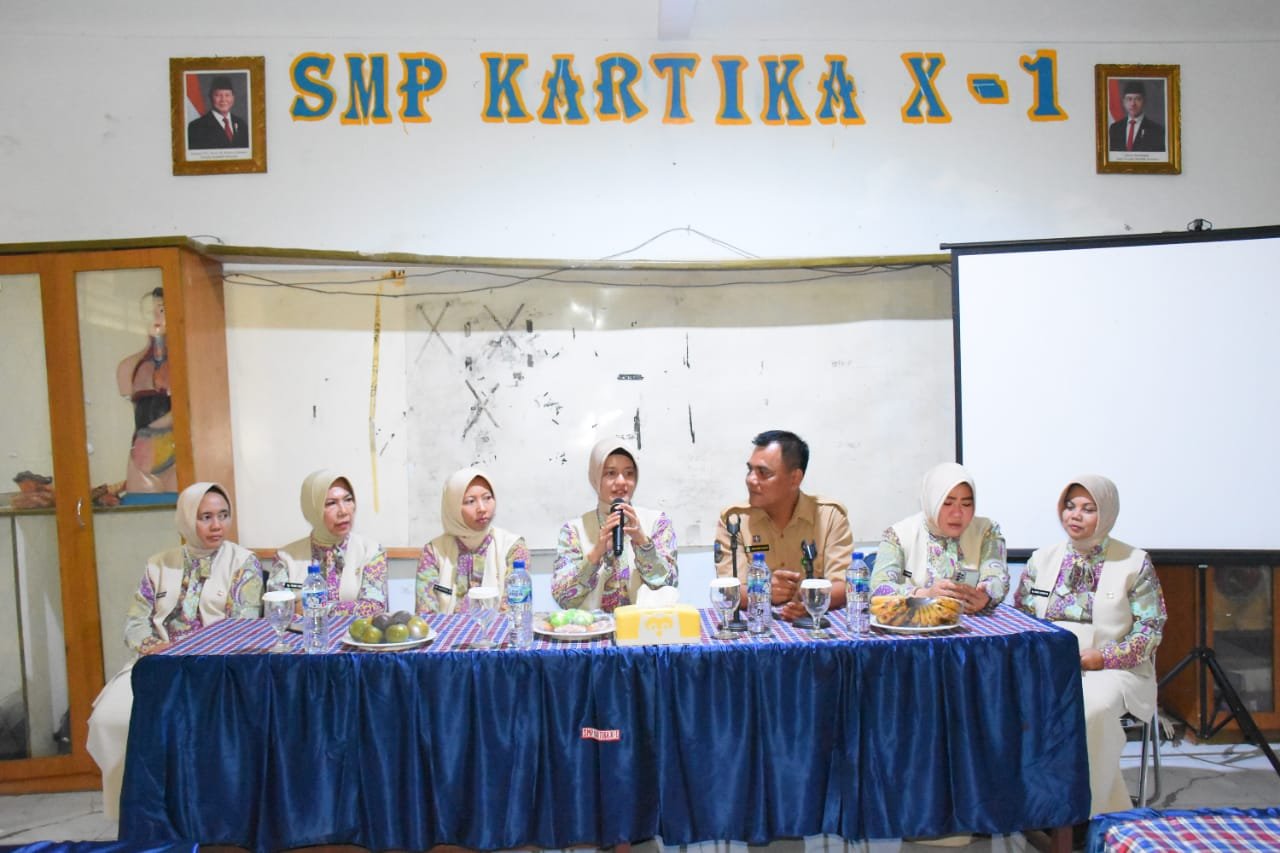 Ketua Persit KCK Cabang XV Kodim 0501 PD Jaya Kunjungi Yayasan Kartika Jaya 1 pul 90