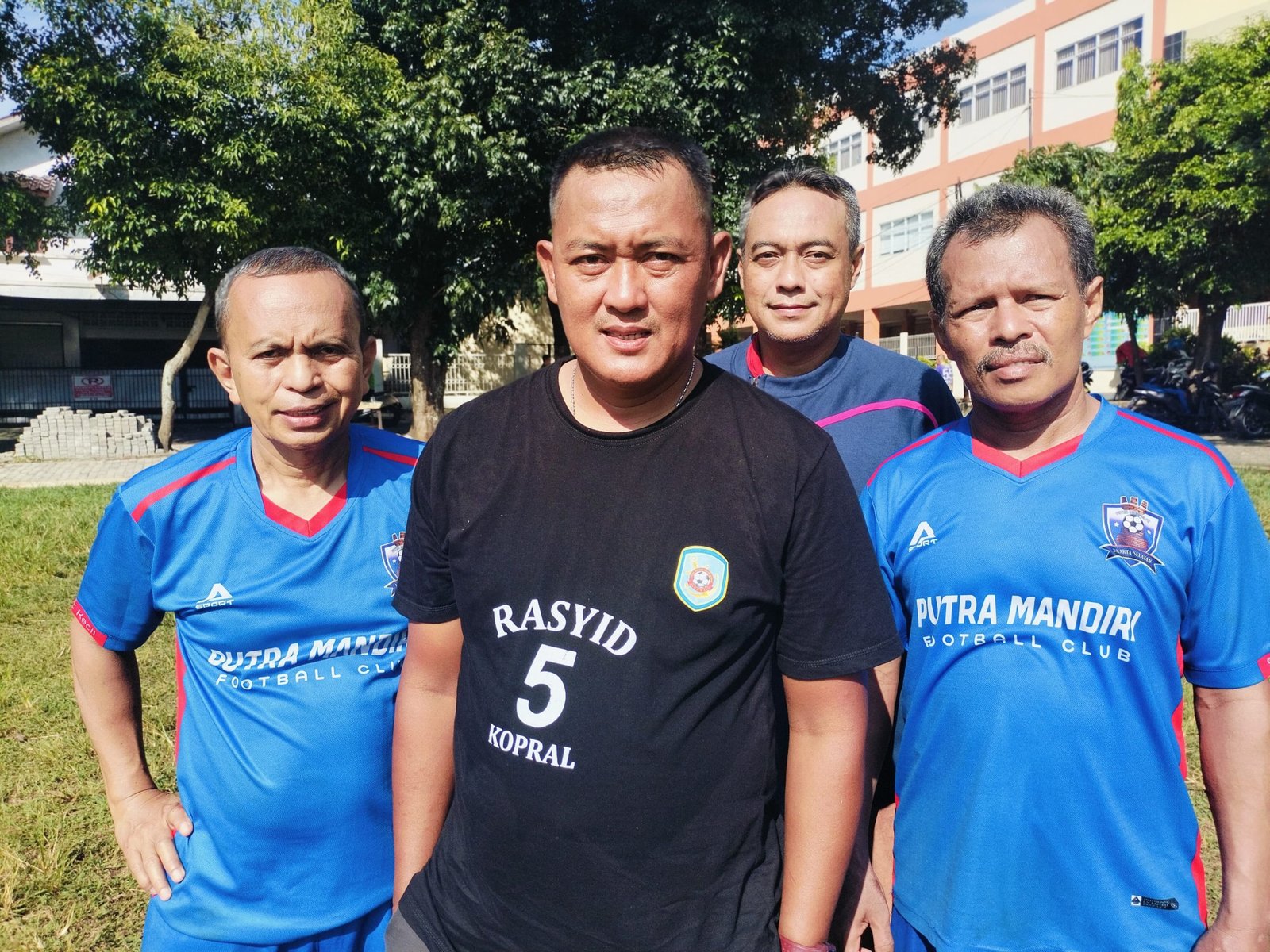PNFC Kunjungi Ponpes Tazakka, Gelar Coaching Clinic dan Edukasi Kesehatan 2 IMG 20250615 WA0020 scaled
