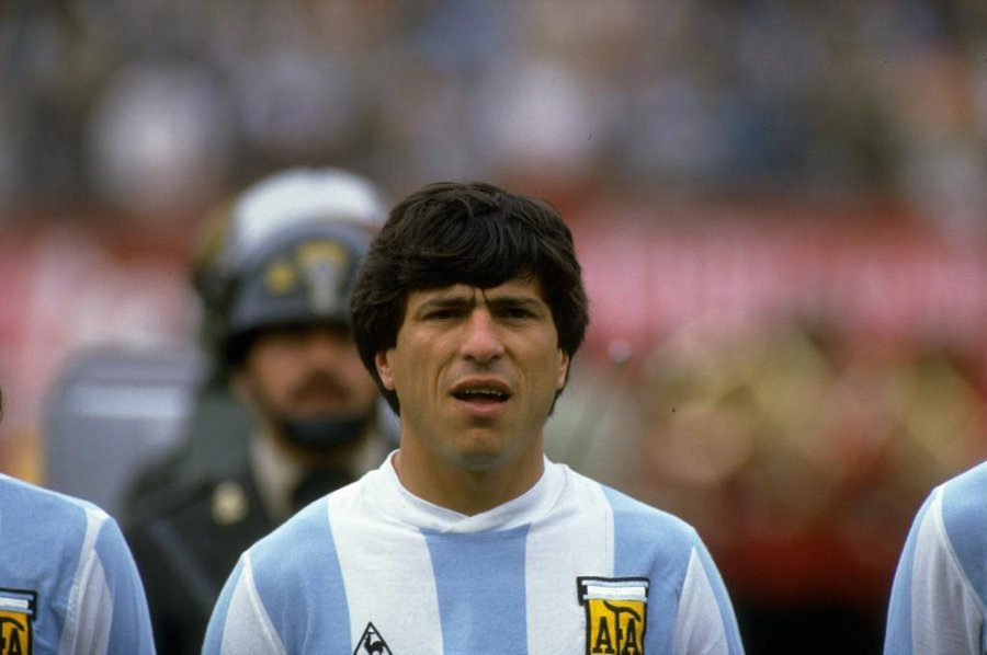Inilah 20 Bek Terbaik Sepanjang Masa Versi AI, dari Carlos Alberto hingga Jose Nasazzi 9 pul 191