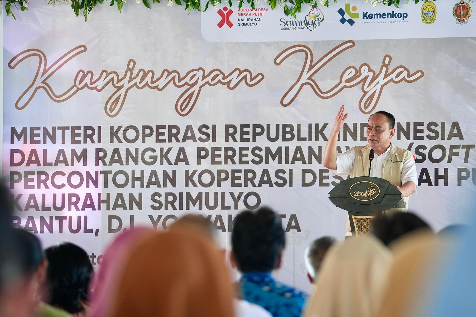 Budi Arie Setiadi: Soft Launching Percontohan Kopdes/Kel Merah Putih di Bantul Dapat Direplikasi Daerah Lain 2 pul 211