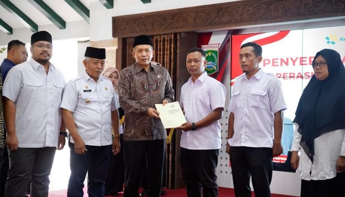 Kemenkop Apresiasi Kabupaten Malang Sukses Bentuk 370-390 Kopdes/kel Merah Putih Berbadan Hukum 3 pul 348