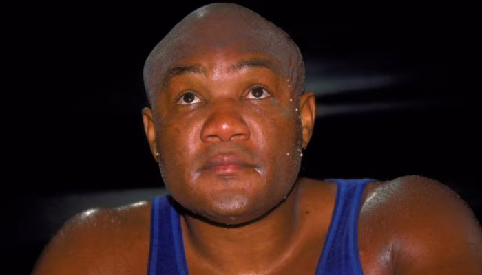 Mike Tyson Sebut George Foreman Petinju Kelas Berat Terkuat Sepanjang Masa 3 pul 52