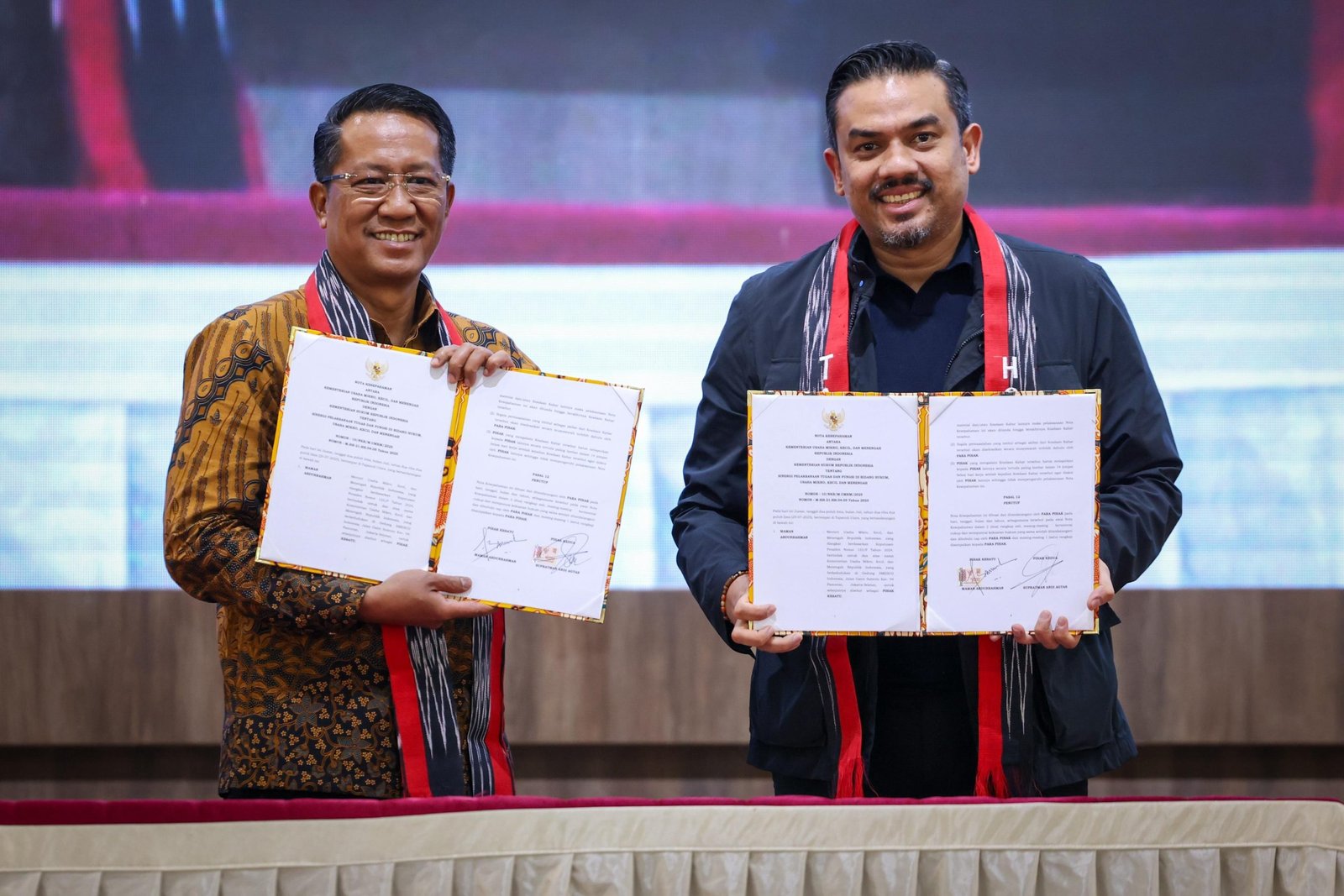 UMKM Danau Toba Semakin Bersaing Lewat Festival Kemudahan dan Pelindungan Usaha Mikro 1 pul 291 scaled