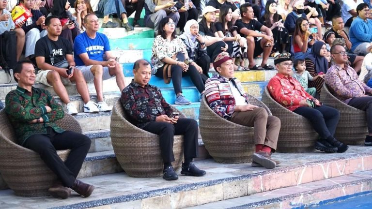 Kementerian Kebudayaan Pesta Rakyat discovery mal 1 768x432 1