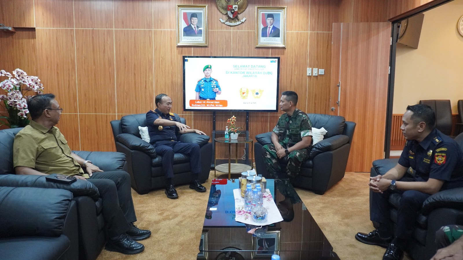 Dandim 0501/JP Laksanakan Kunjungan Kerja ke Kantor Bea Cukai DKI Jakarta Untuk Jalin Sinergitas 1 pul 16