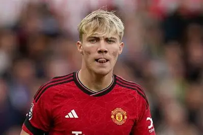 Ayah Rasmus Hojlund Bocorkan Klub Tujuan Sang Striker Manchester United 1 pul 27