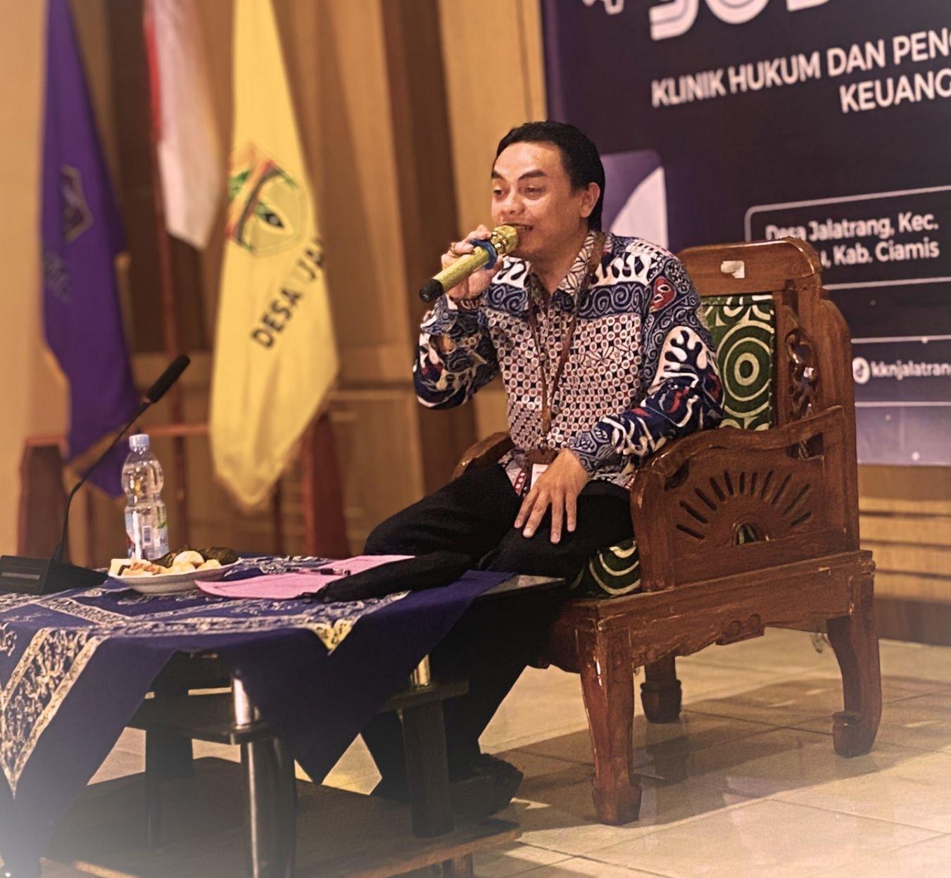 Mahasiswa Universitas Galuh Ciamis Kuatkan Literasi Hukum di Desa Jalatrang 2 pul 322