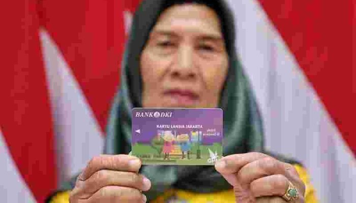 DKI Jakarta Salurkan Bansos KLJ, KAJ, dan KPDJ Agustus 2025 untuk 165 Ribu Warga 1 siaranpers pemprov dki 20250826092654 bmn6ov 626