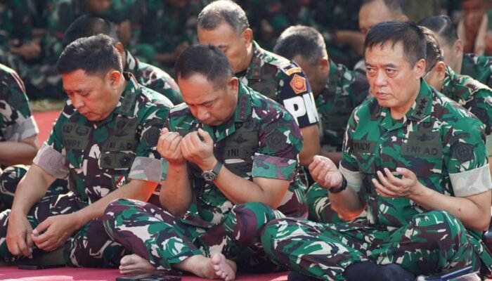 Panglima TNI Gelar Doa Istighosah di Monas, Serukan Persatuan Bangsa 1 IMG 20250901 WA0145