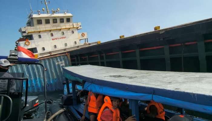 Bakamla RI Respon Cepat Tangani Kecelakaan Kapal di Sunda Kelapa 2 IMG 20250922 WA0120