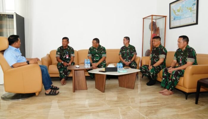 Mabes TNI Gelar Anjangsana HUT ke-80, Kunjungi Jenderal TNI (Purn) Dr. Moeldoko 2 IMG 20250929 WA0156