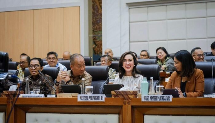 Menteri Widiyanti: Pariwisata Jadi Motor Baru Penggerak Ekonomi Indonesia 2 WhatsApp Image 2025 09 04 at 07.19.26 1