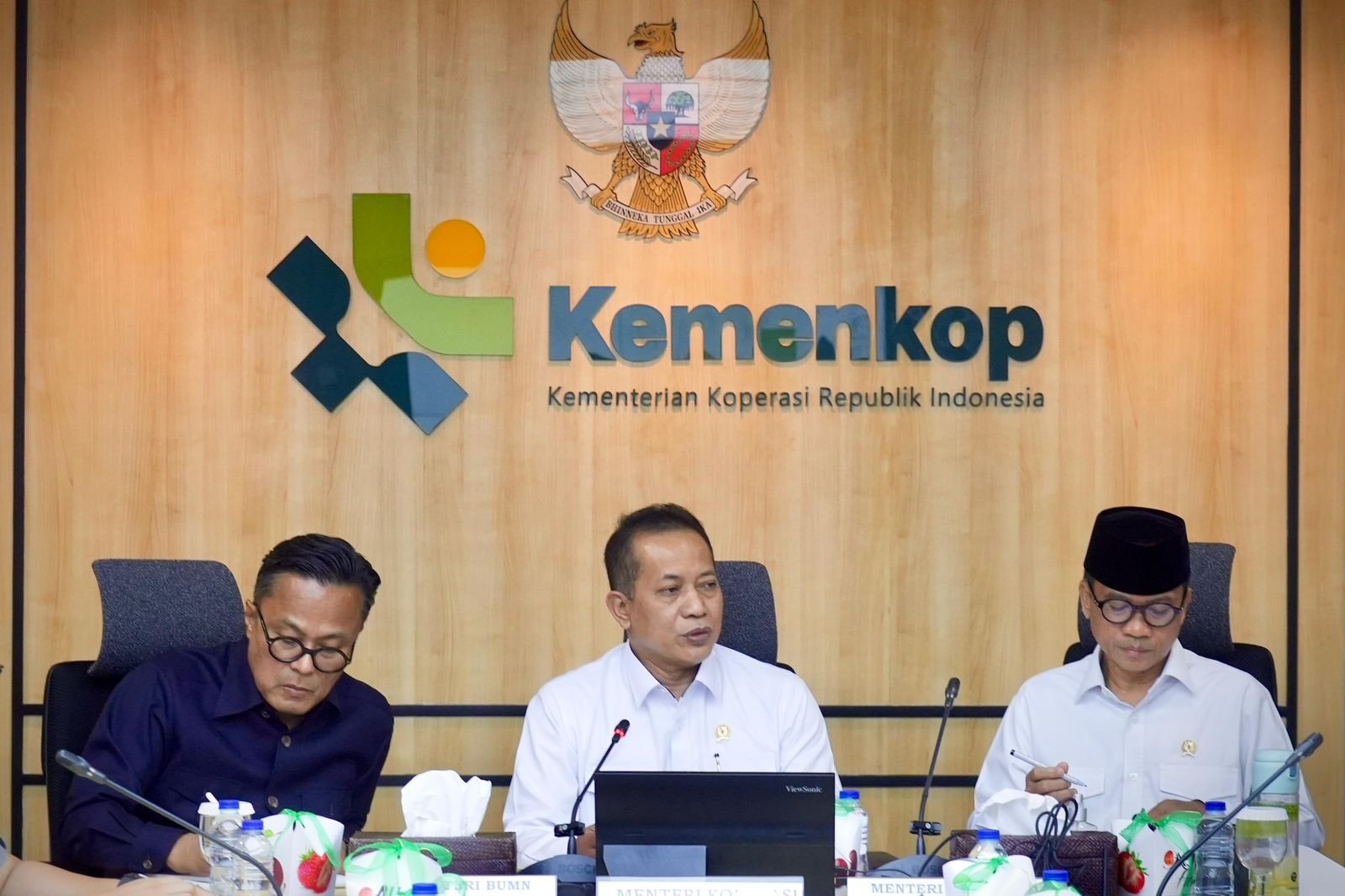 Ferry Juliantono: Pemerintah Percepat Pencairan Kredit untuk Dukung Operasional Koperasi Desa Merah Putih 2 pul 154