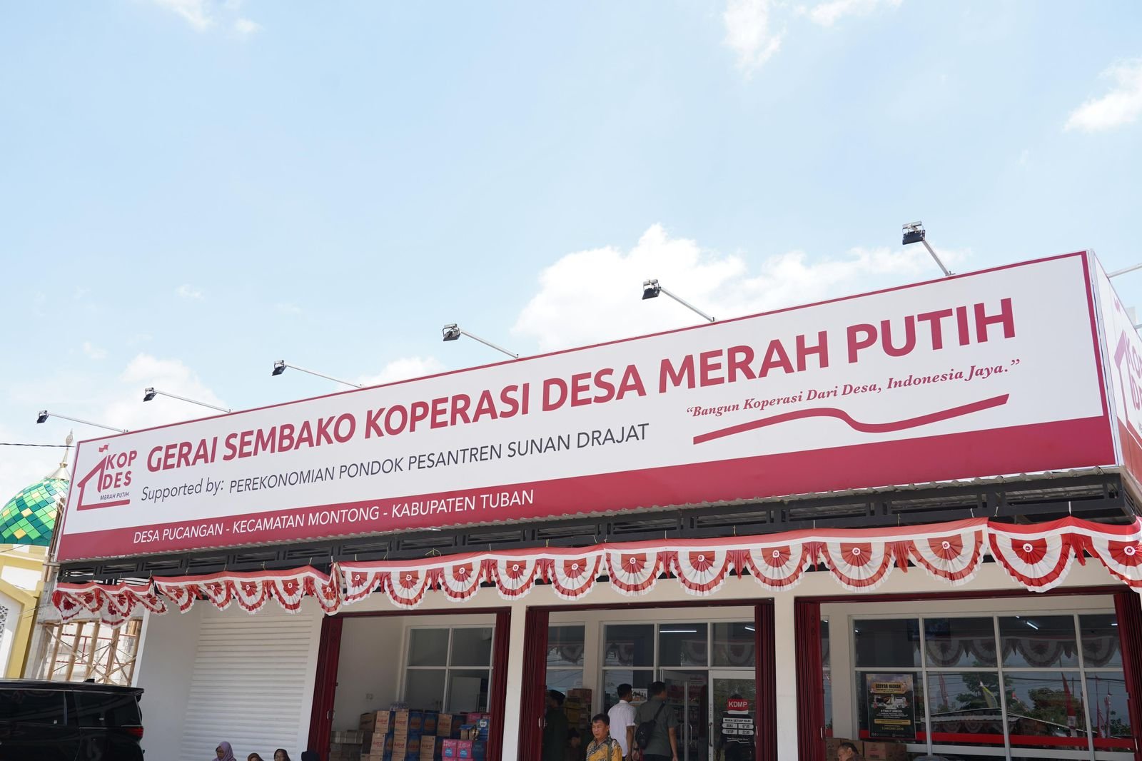 Menkop Ferry Meninjau Operasional Kopdes Pucangan Tuban 3 pul 72