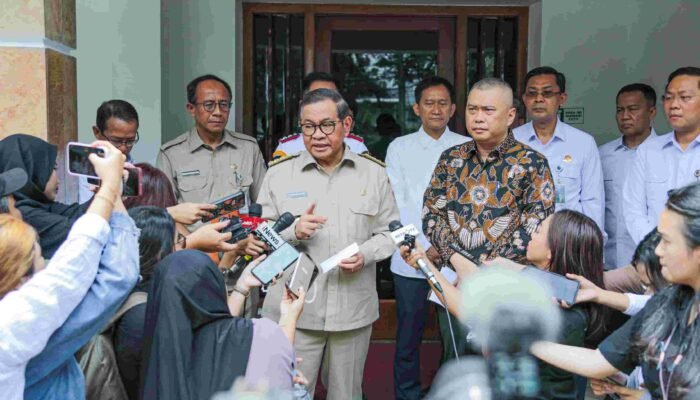 Gubernur DKI Pramono Anung & Menhub Dudy Purwagandhi Bahas Percepatan Transportasi Publik Jakarta 2 siaranpers pemprov dki 20250929152102 ksufjz 828