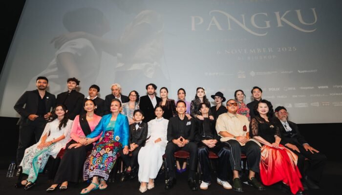 Reza Rahadian Persembahkan Film “Pangku”, Tribut Mengharukan untuk Sang Ibu 3 IMG 20251028 WA0153