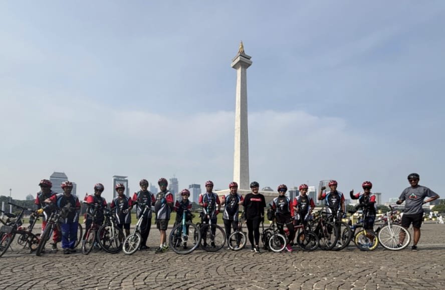Komunitas Plago 45+ dan Rodalink Gelar Gowes Sehat Dukung Kampanye #IndonesiaBisa 1 pul 192