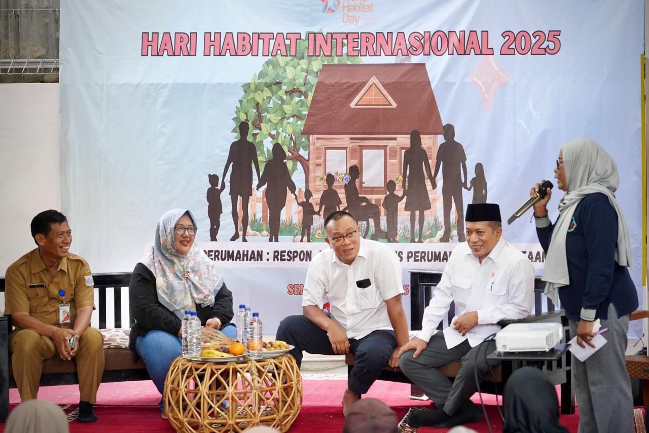 Menkop Ferry Tegaskan Peran Koperasi Dalam Mengatasi Krisis Perkotaan 2 pul 38