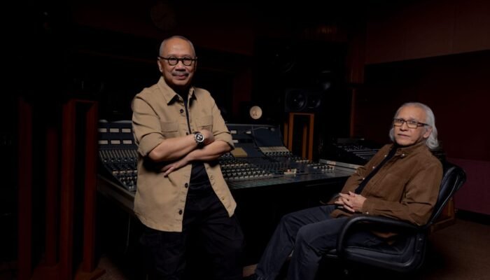 Iwan Fals dan Ebiet G. Ade Kembali Bersatu Lewat “Ibu”: Lagu Tentang Cinta, Kehidupan, dan Energi Seorang Ibu 1 IMG 20251104 WA0039