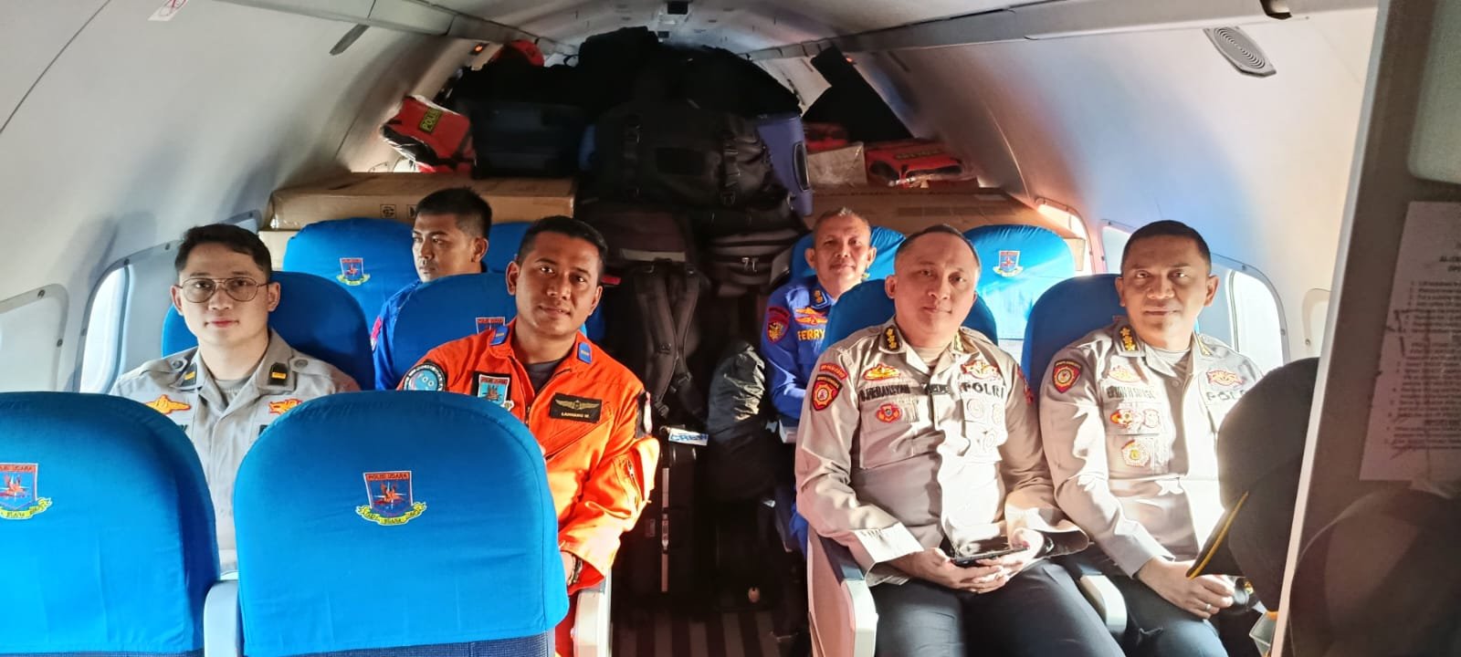 Pesawat CN 295/P-4501 Angkut Tim SAR Kirim Bantuan ke Wilayah Bencana Aceh dan Sumatera Barat 2 IMG 20251201 WA0055