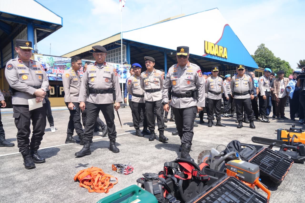 Percepat Penanganan Bencana di Aceh, Sumut, dan Sumbar, Polri Terjunkan 497 Personel Gabungan 2 IMG 20251201 WA0091