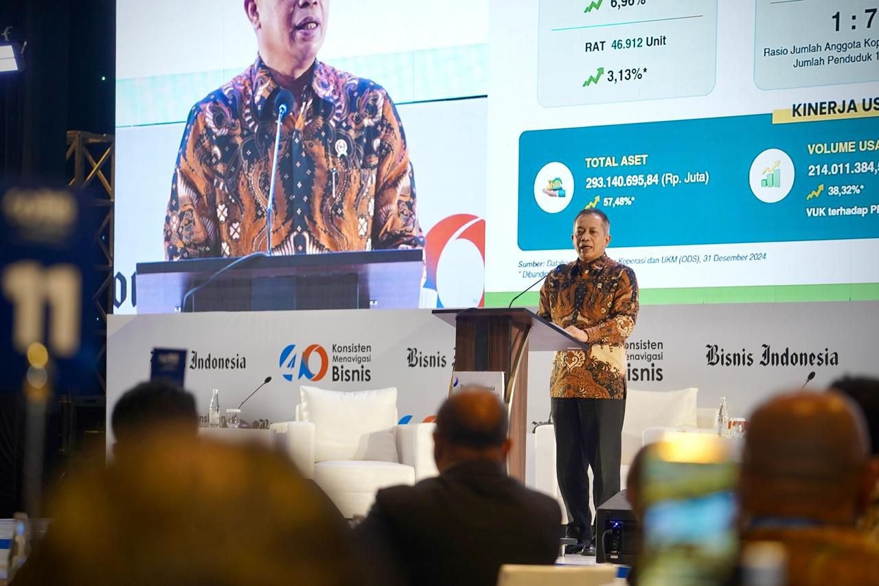 Ferry Juliantono Tegaskan Kopdes Kunci Hilirisasi dan Efisiensi Rantai Pasok di Daerah 2 IMG 20251208 WA0182