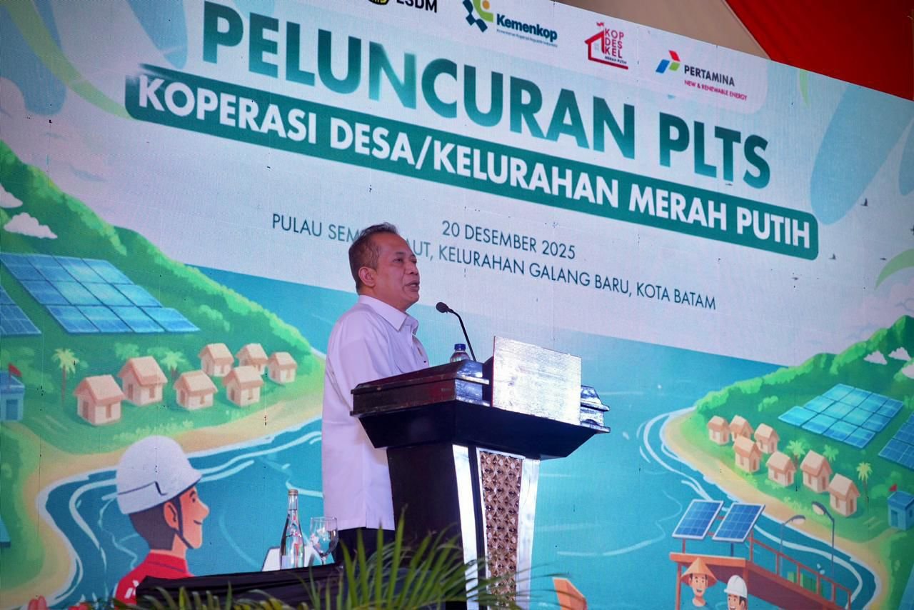 Kemenkop dan Pertamina Bersinergi Launching Percontohan PLTS, Listrik Bagi Koperasi Nelayan Di Pulau Sembur 3 IMG 20251220 WA0067