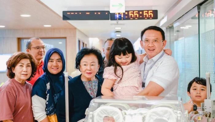 Terima kasih kepada dr. Aswin @aswin ws dr. Christoph dr. Yovita serta para bidan dan perawa 4