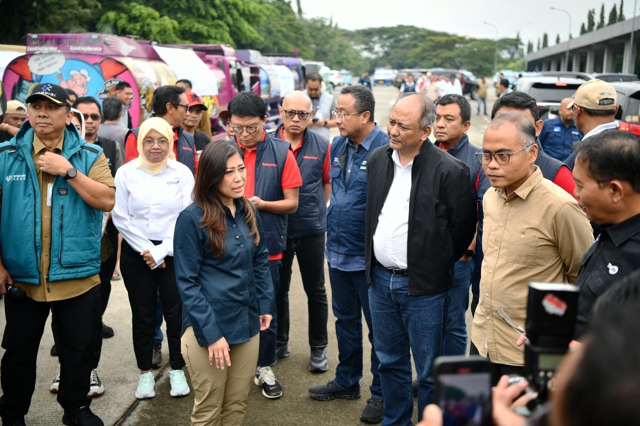 Meutya Hafid : Air Bersih dan Jaringan Pulih, Warga Aceh Tamiang Mulai Bangkit Pascabanjir 2 dXBsb2Fkcy8yMDI1LzEyLzI4LzcyM2U5N2JkLTM3NmEtNDU0Ni05OTUwLWZmOTZhOWQ0Mzc2Zi5qcGVn