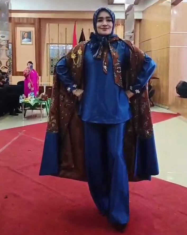 Aktif di Forwan Indonesia, Nana Mardiana Wujudkan Mimpi Jadi Peragawati Dadakan 1 pul 80