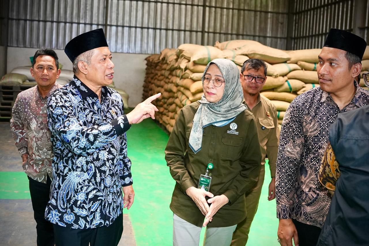 Ferry Juliantono Resmikan Pelepasan Ekspor Kopi Koperasi Produsen Gunung Luhur Berkah ke Aljazair 1 IMG 20260117 WA0048