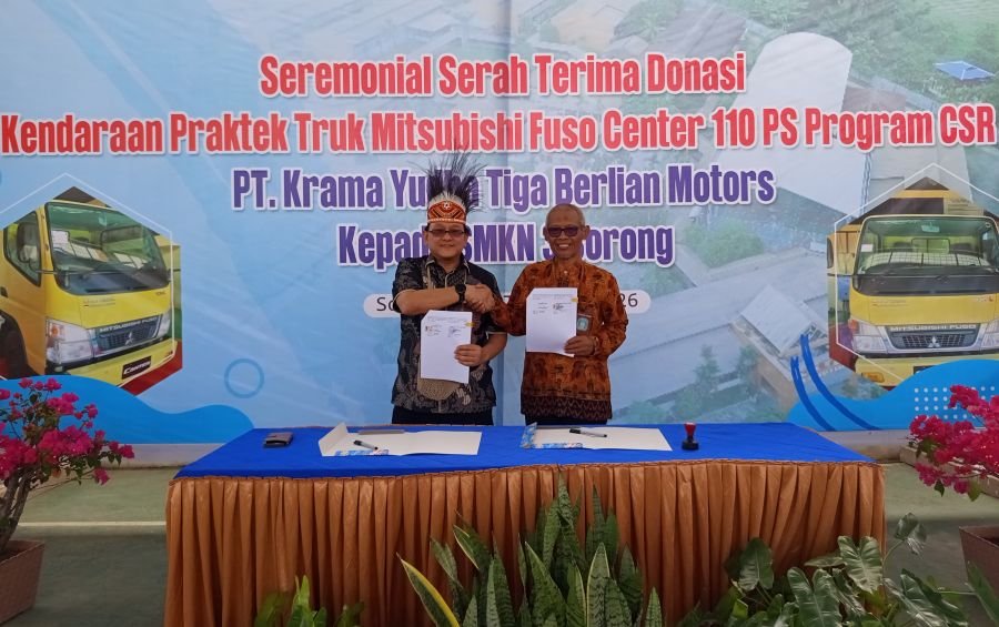 KTB Mendonasikan Mitsubishi Fuso Colt Diesel Kepada SMK Negeri 3 Sorong, Perluas Manfaat ke Penjuru Negeri 1 pul 79