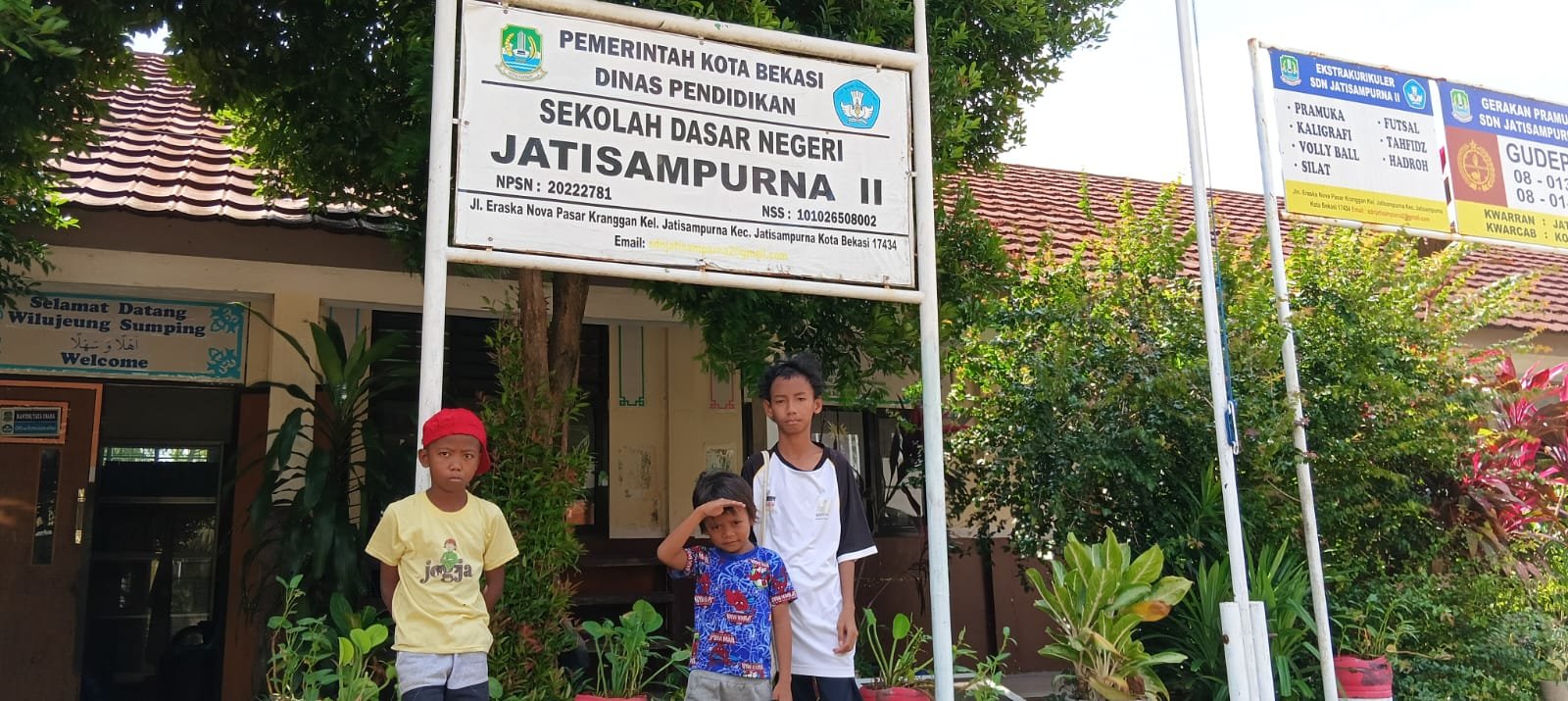 Yayasan Humaniora Rumah Kemanusiaan Biayai Sekolah Anak Pemulung dan Pengamen 1 pul 56