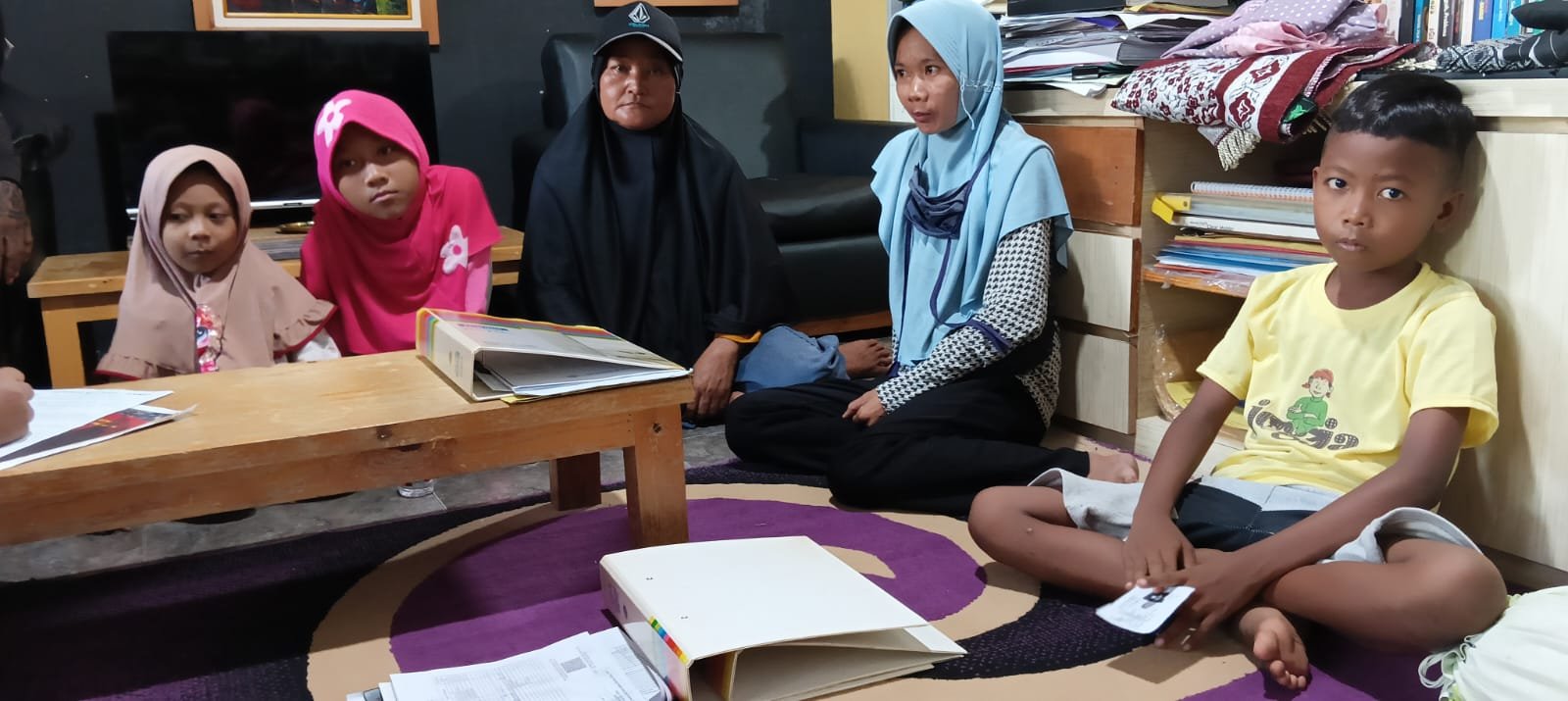 Yayasan Humaniora Rumah Kemanusiaan Biayai Sekolah Anak Pemulung dan Pengamen 2 pul 57
