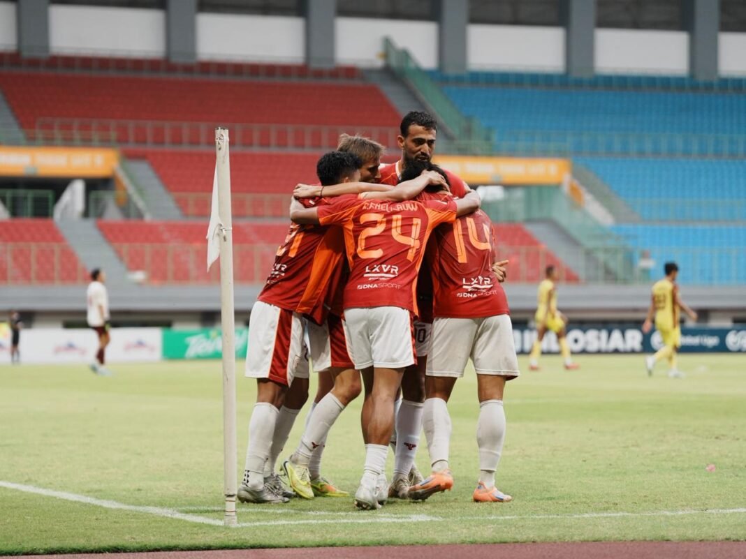 Pelatih Garudayaksa FC, Widodo Cahyono Putro, mengungkapkan rasa syukurnya atas kemenangan yang diraih timnya. (foto: Garudayaksa).