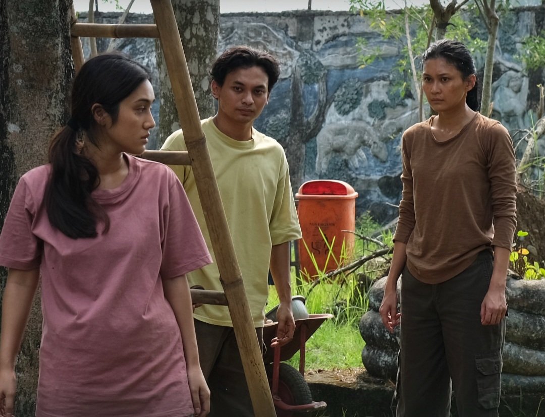 Crocodile Tears Pulang ke Tanah Air, Film Festival Dunia Ini Siap Guncang Bioskop Mulai 7 Mei 1 Arumi dan keinginan sederhananya. Tapi sanggupkah Arumi bersaing dengan MamaCari tahu apa yang d 2