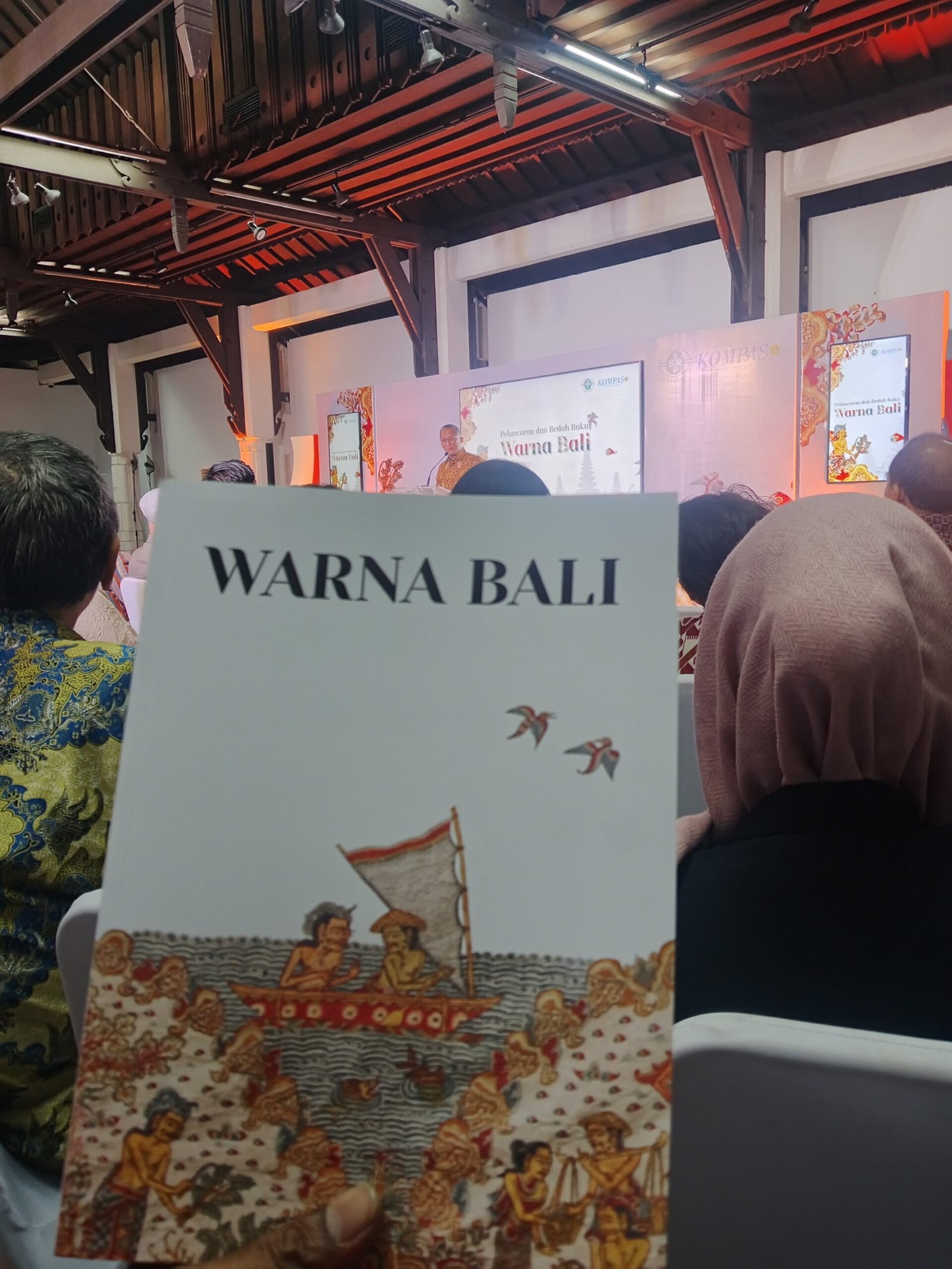 Peluncuran Buku Warna Bali Ungkap Makna Simbolik Budaya 1 IMG 20260416 104557 scaled