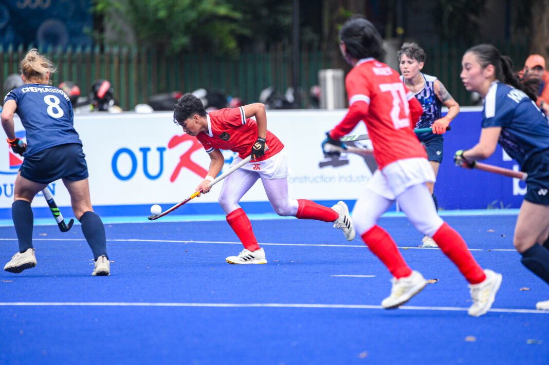 Timnas Hockey Field Putri Indonesia mengawali langkah manis pada laga pembuka Pool B Babak Kualifikasi Hockey Putri Asian Games 2026. (foto: pribadi).