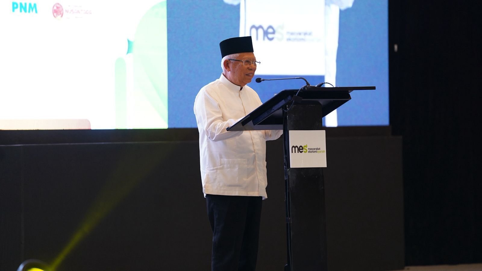 Direktur Utama LPDB Koperasi Harapkan Lahir Berbagai Inisiatif Strategis dan Program Kerja Produktif dari MES yang Mendorong Pertumbuhan Ekonomi Syariah di Berbagai Sektor 2 4f81b5c3 3a77 40ec 86c7 4f086d18a277