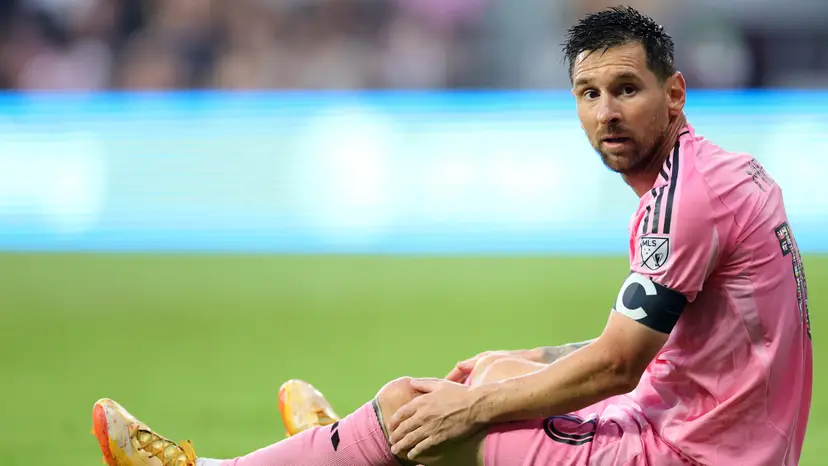 Pelatih Inter Miami Belum Tahu Seberapa Serius Cedera Lionel Messi 1 Lionel Messi Injury Scare