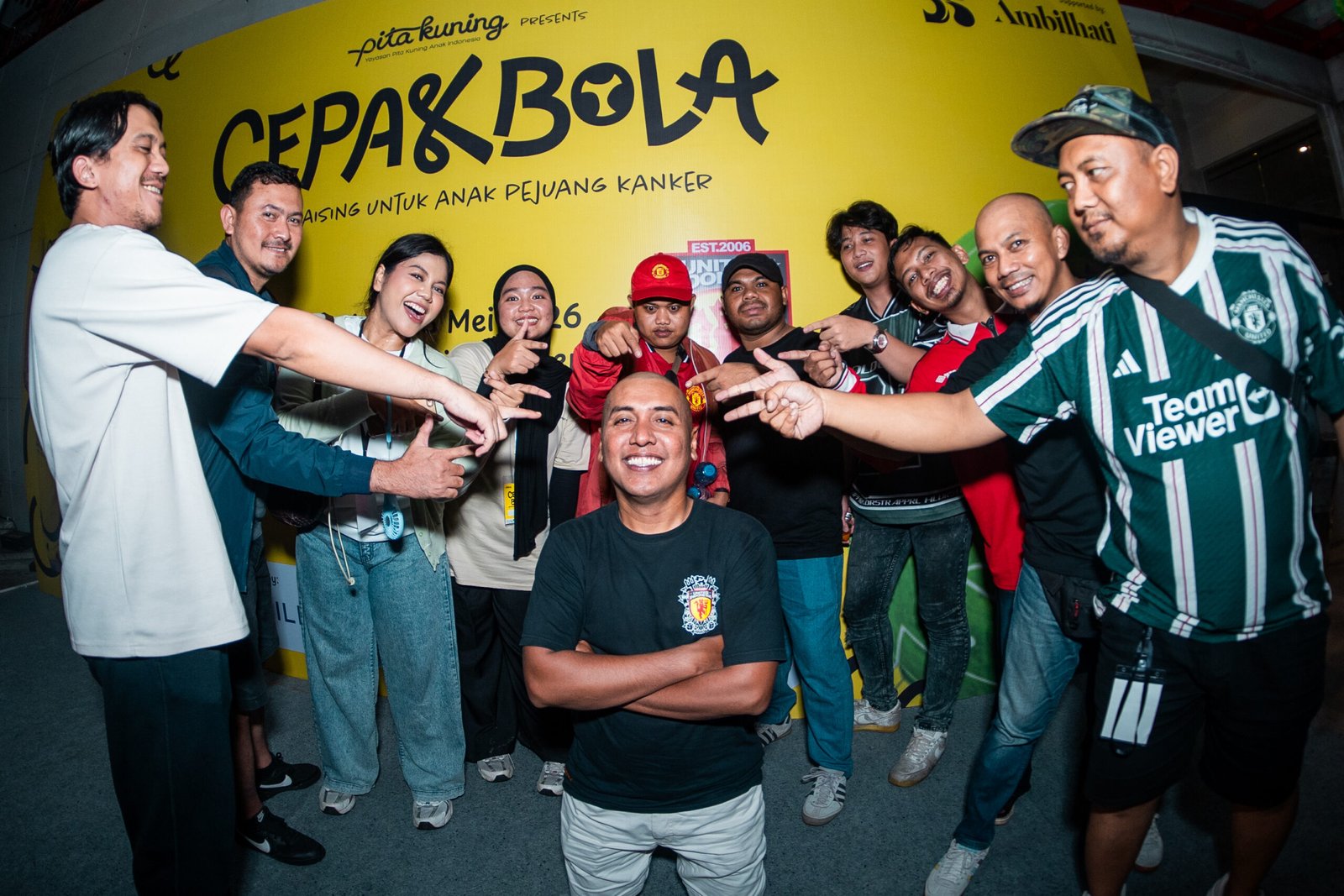 Atep dan Ismed Sofyan Ramaikan Cepak Bola, Galang Donasi untuk Anak Pejuang Kanker 2 VAN06380 scaled